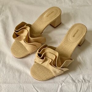 Larroude Brigitte Ruffle Mule In Beige Raffia 9 NEW